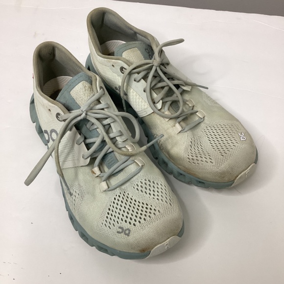 On Cloud X Womens Running Athletic Shoes Ivory Blue 8.5 Stains Shoes do have spo - Picture 8 of 8